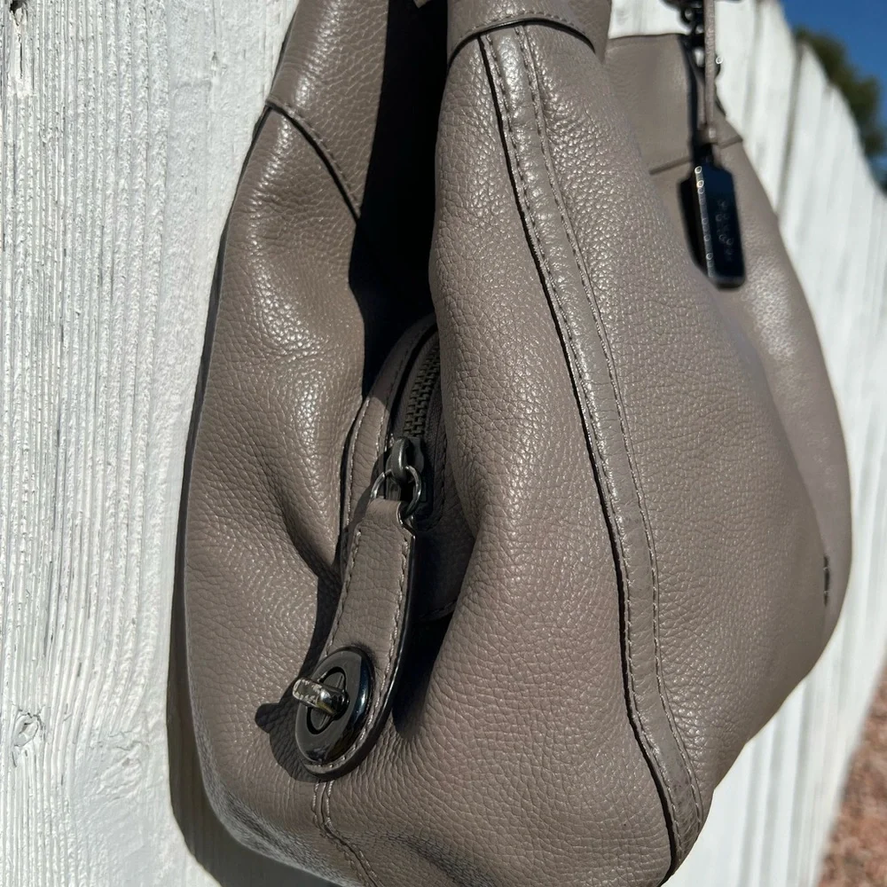 Coach Turnlock Edie Shoulder Bag - J1581-36855 - Picture 8 of 16